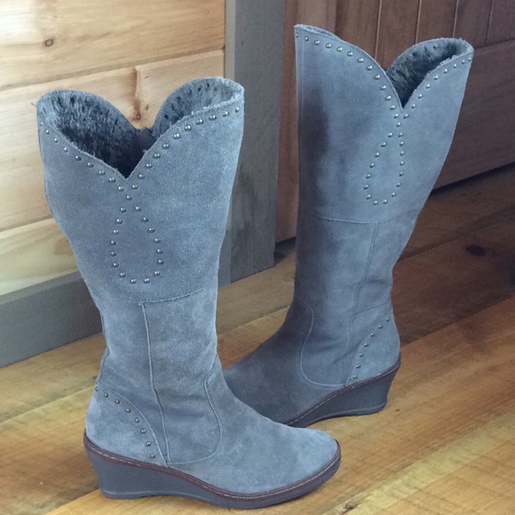 BareTraps Shoes - BareTraps gray suede cold weather winter boots 10